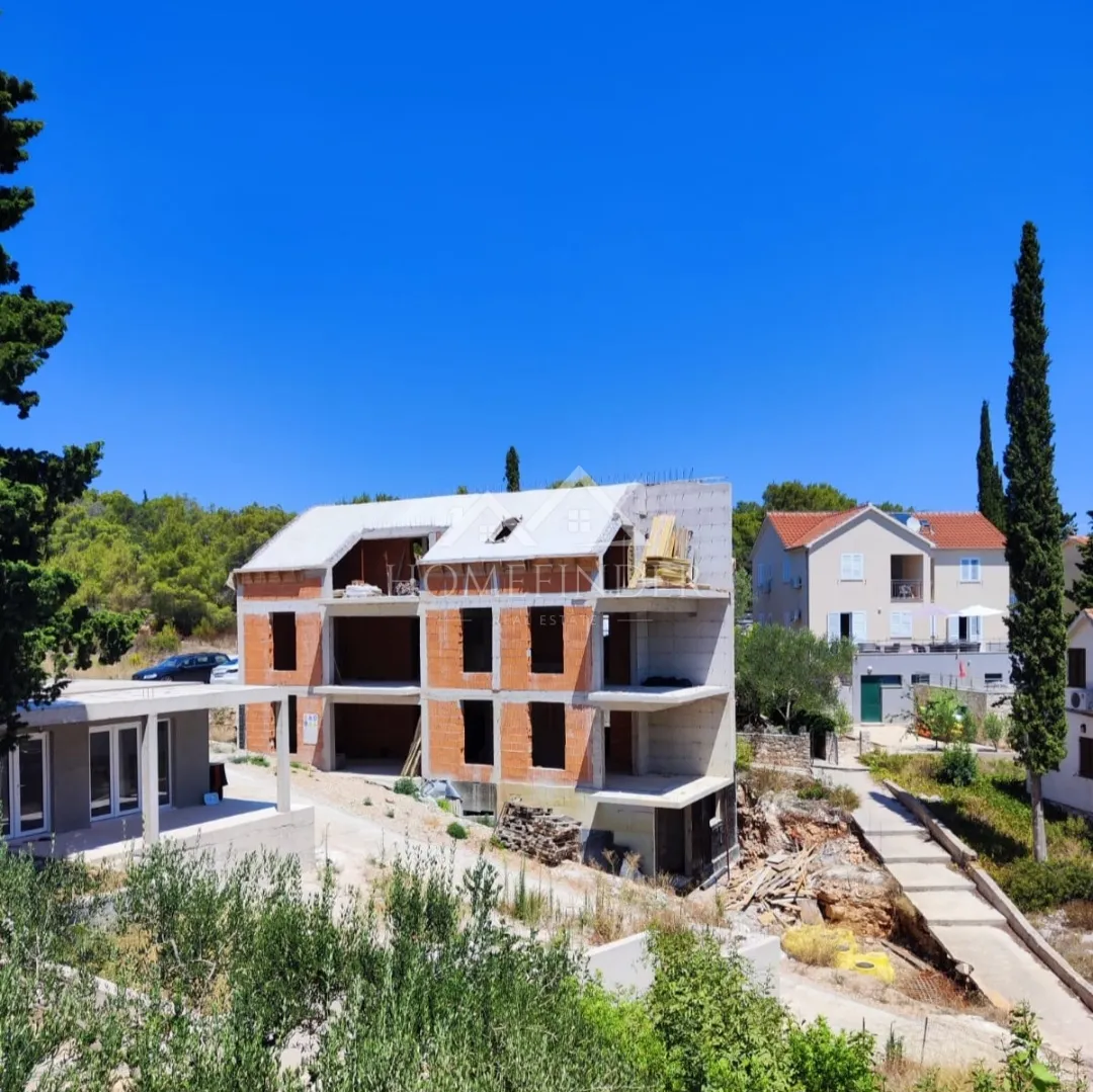 luksuzni stan 50 m od mora – 96 m² s 2 terase, milna, otok brač - slika 14