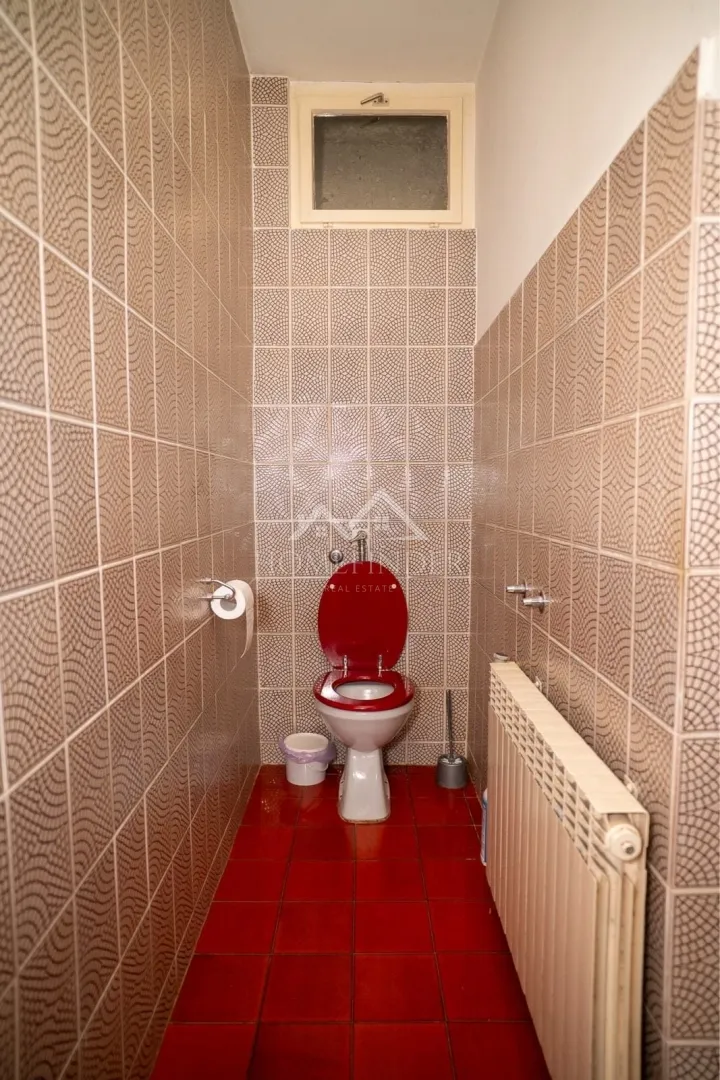 dvojna duplex kuca 260m2 okruzena prirodom i na dohvat ruke centru - slika 13