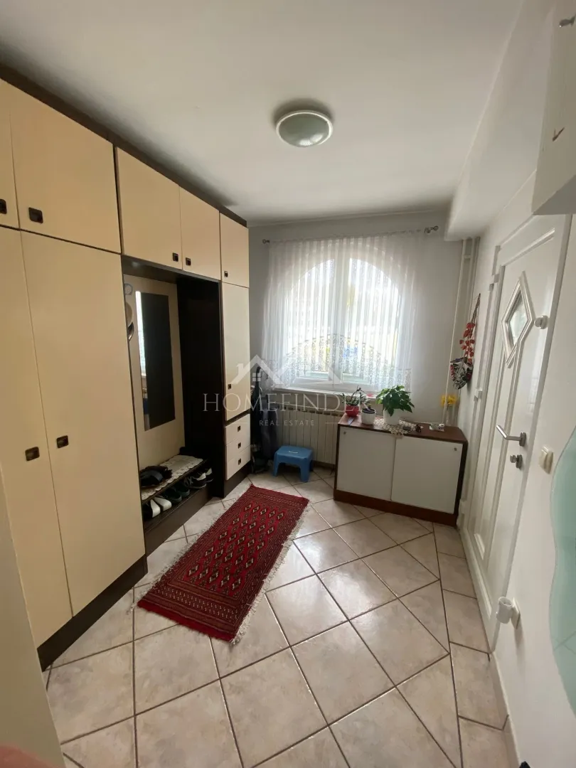 prostrana kuća 127 m² s garažom i terasom – velika gorica - slika 15