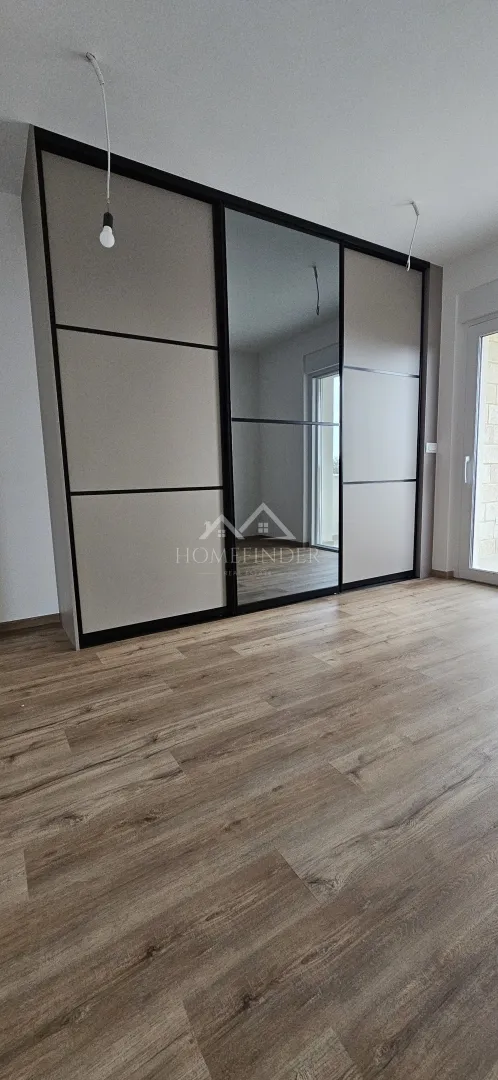 luksuzna dvojna kuća s bazenom i pogledom na more, malinska 152m2 - slika 9