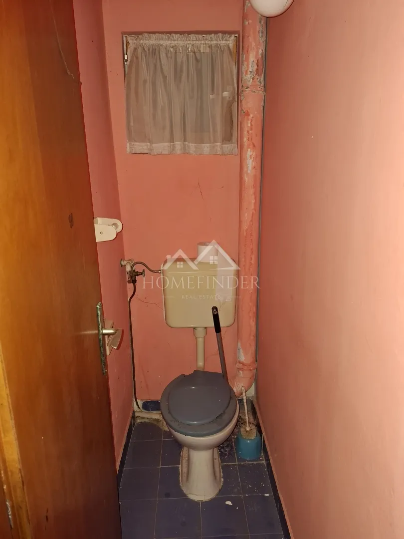 kuća na graberju, 260m2, 3 odvojena stana, 1200m od črnomerca - slika 7