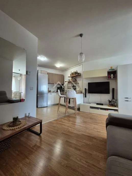 stan (44m2), oroslavlje - slika 8
