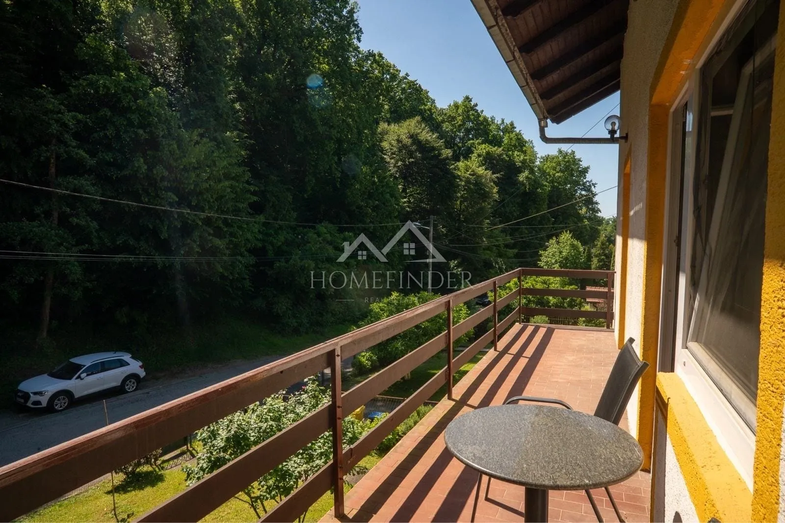 Dvojna duplex kuca 260m2 okruzena prirodom i na dohvat ruke centru - Zagreb