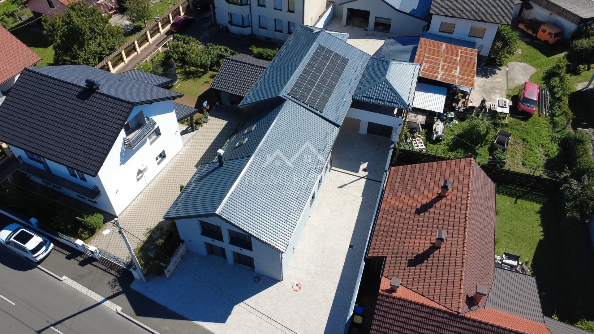 stambeno-poslovna zgrada sa višestrukim mogućnostima, 510m2, samobor - slika 2
