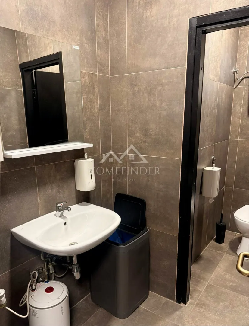 potpuno renovirani uredi za najam, ukupno 238, 69m² - slika 20