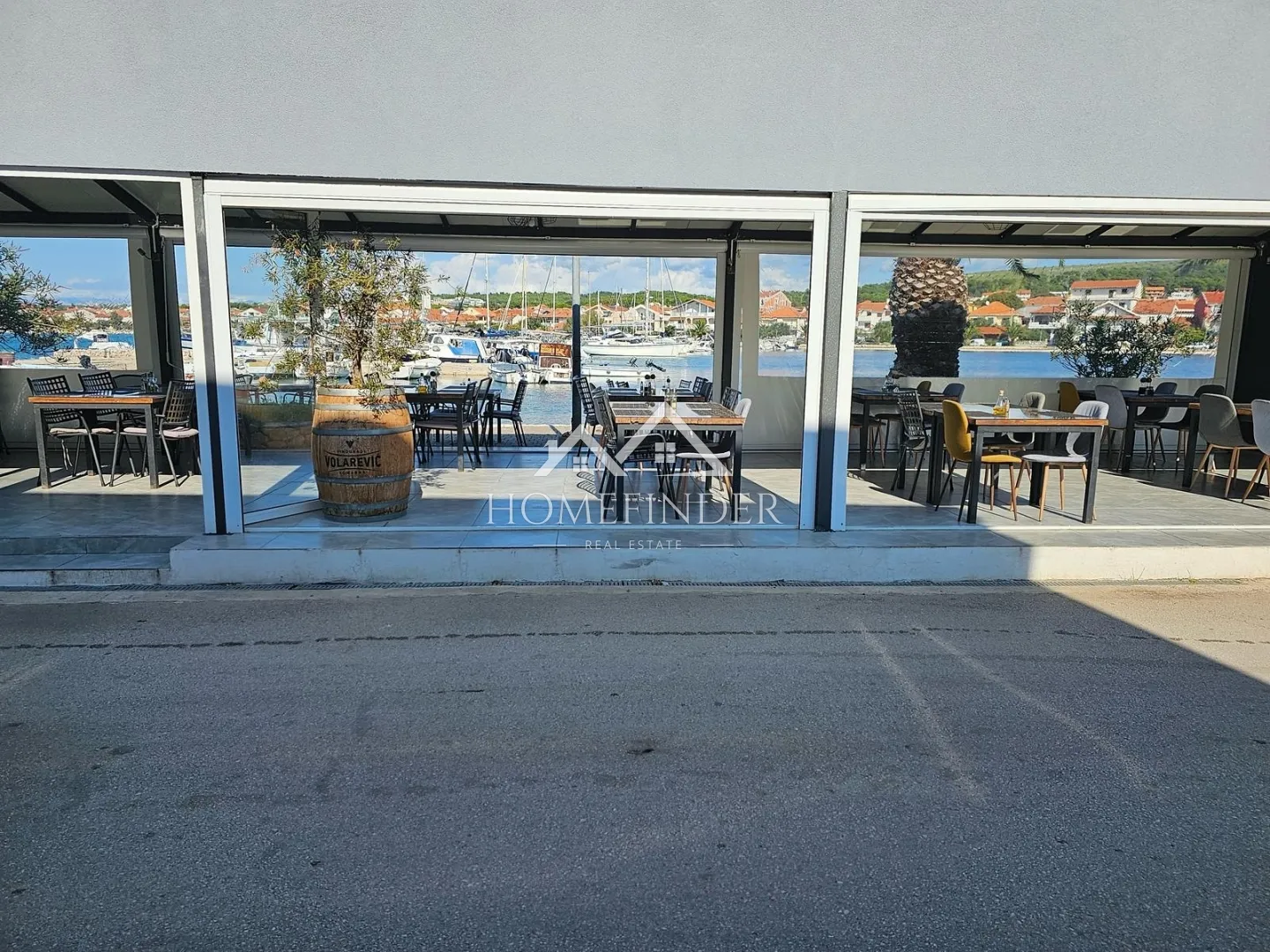 restoran prvi red do mora s inventarom, bibinje - slika 4