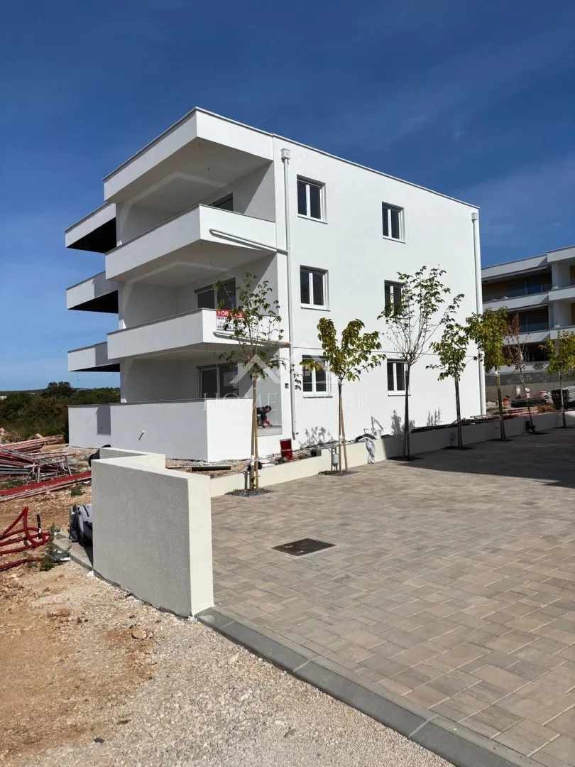 stan s pogledom na more, 72m2, novalja, novogradnja - slika 6