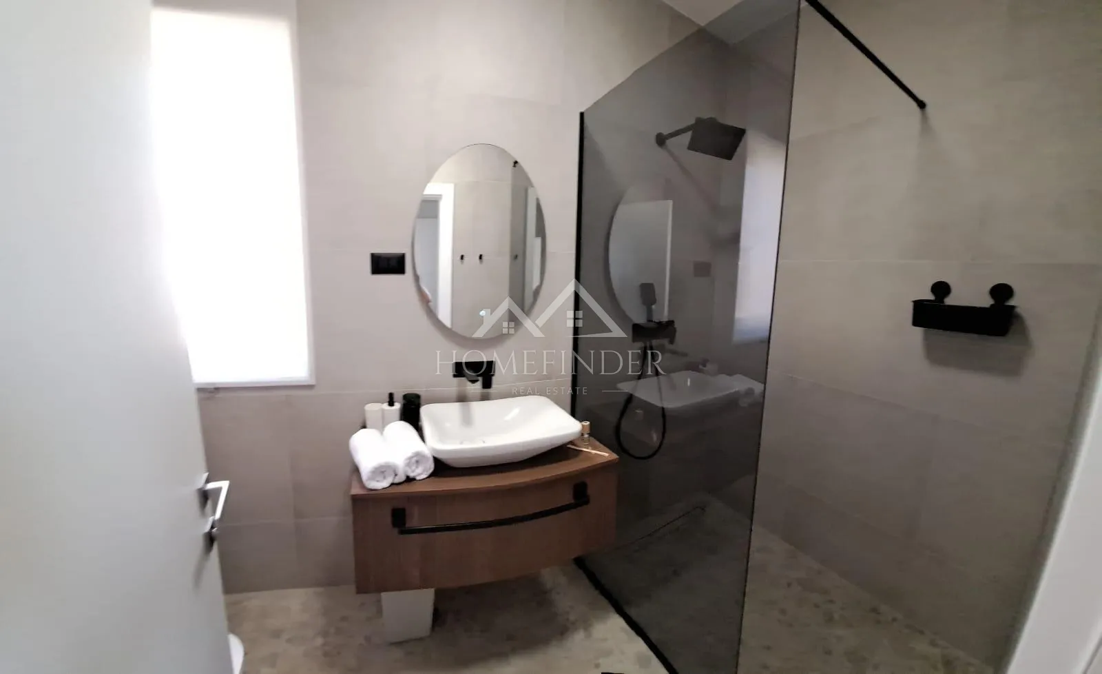 urbana vila s bazenom, (5s), 4 vpm, smart house 200 metara od mora - slika 35