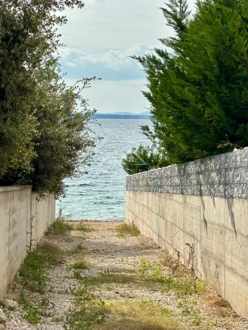 stan s vrtom, 3s, 90 m², 180 m od mora – petrčane - slika 28