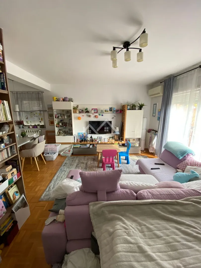 kuća 398m², zagreb (vrapče) – tri stambene jedinice i dvorište - slika 4