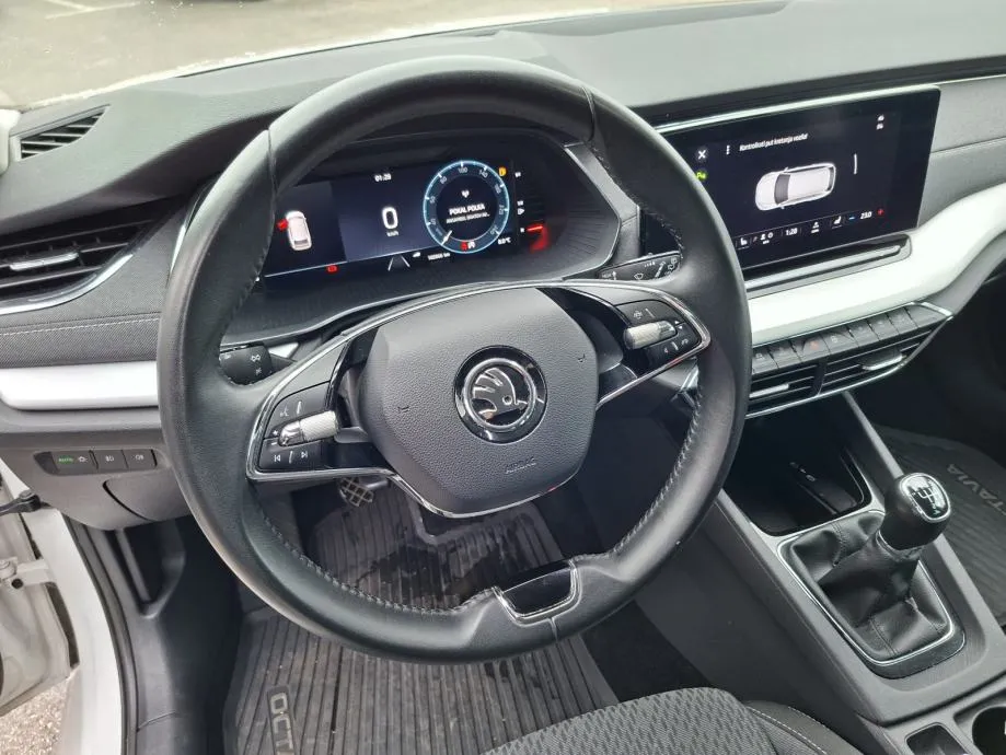 škoda octavia combi 2,0 tdi style - slika 14