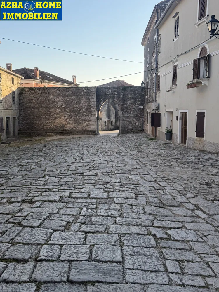 sveti lovreč, dvoetažni stan 105 m2 ( prizemlje i prvi kat ), u centru - slika 19