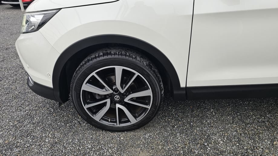 nissan qashqai1,6 dci,klima,panorama,navigacija,koža,kamera 360,alu 18 - slika 3