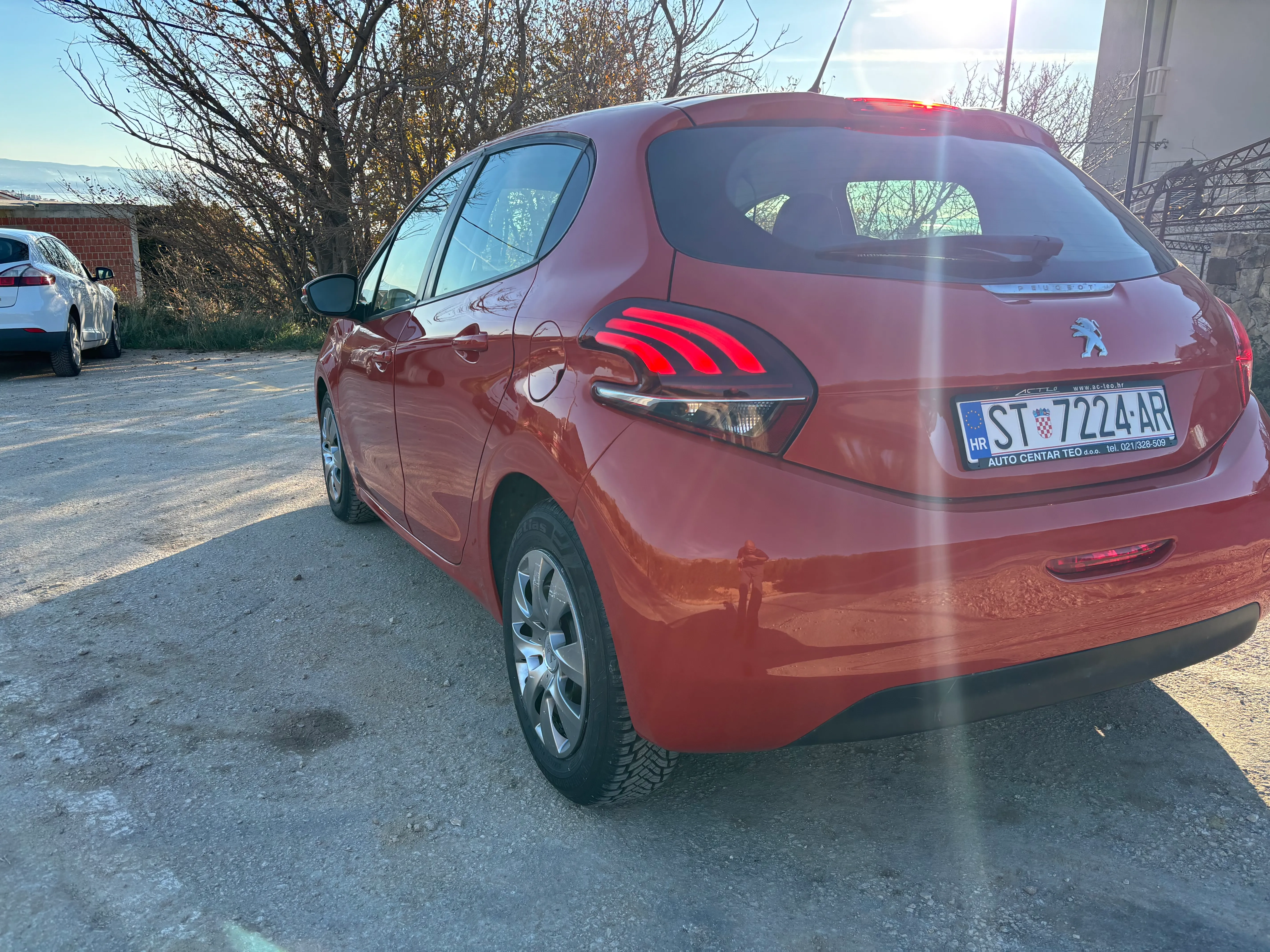 peugeot 208 1.5hdi - slika 2