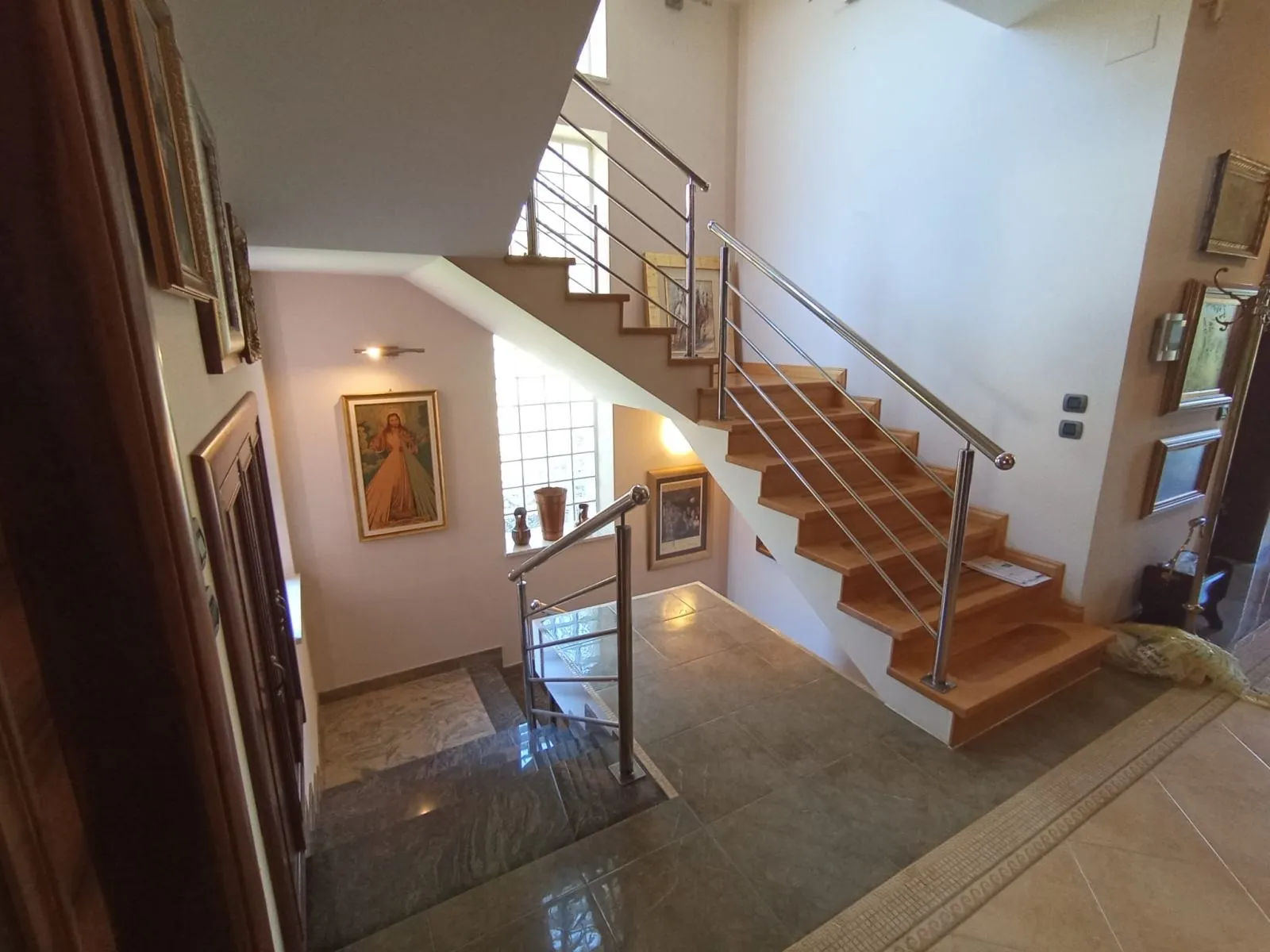 sniženo villa kuća: zagreb (podsused), 550.00 m2 (prodaja) - slika 4