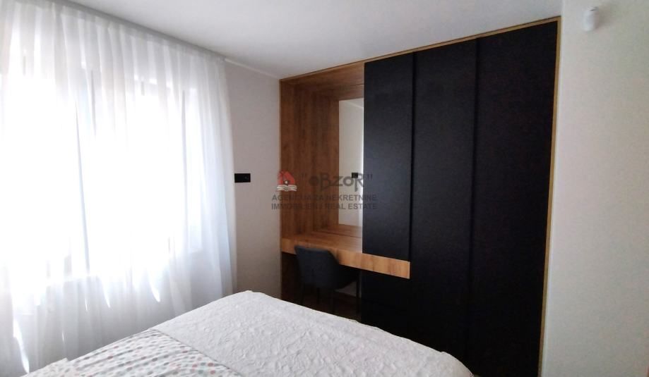 petrčane-punta radman, tri namještena apartmana+wellness+dvorište - slika 12