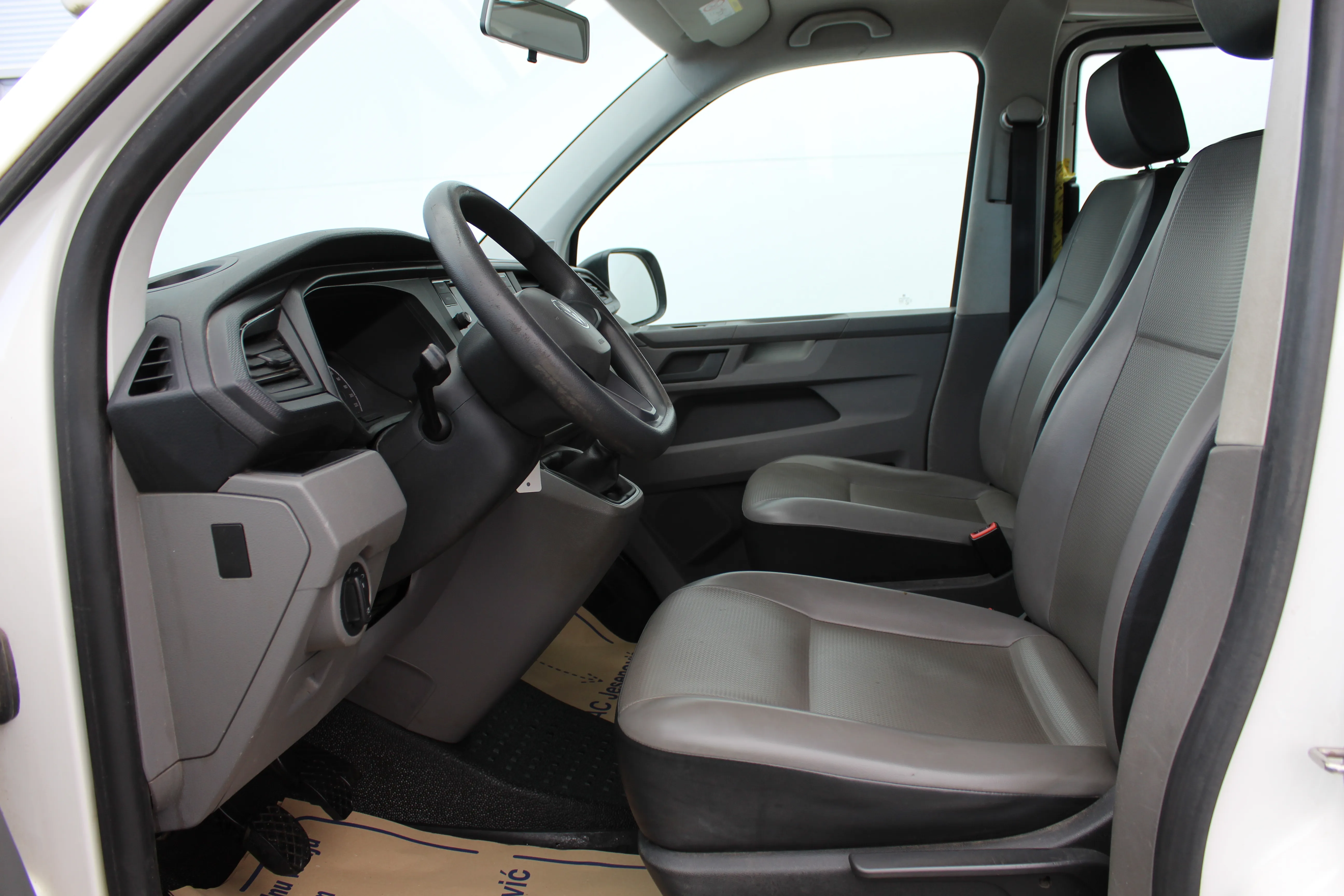vw transporter kombi 2.0 tdi - slika 7
