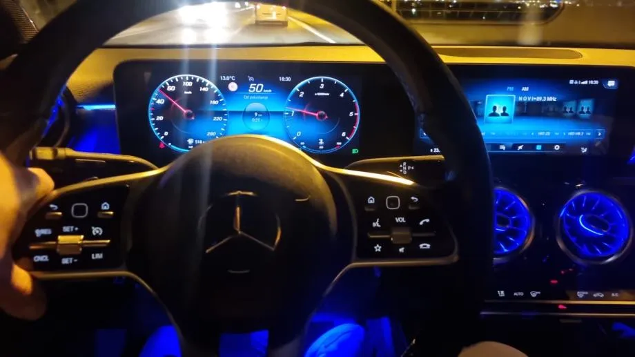 mercedes-benz a-klasa 180 d progressive aut. |led |kam |ambi |17''alu - slika 21