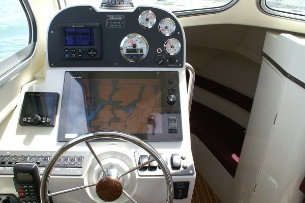 vanbrodski motor orkeny pilot house 27 - slika 4