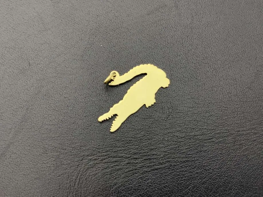 zlatni privjesak "lacoste" 0,86 g (14k) / r1, rate !! - slika 2
