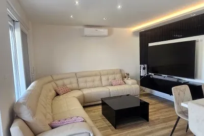 moderno opremljen stan na dobroj lokaciji, novigrad - slika 4