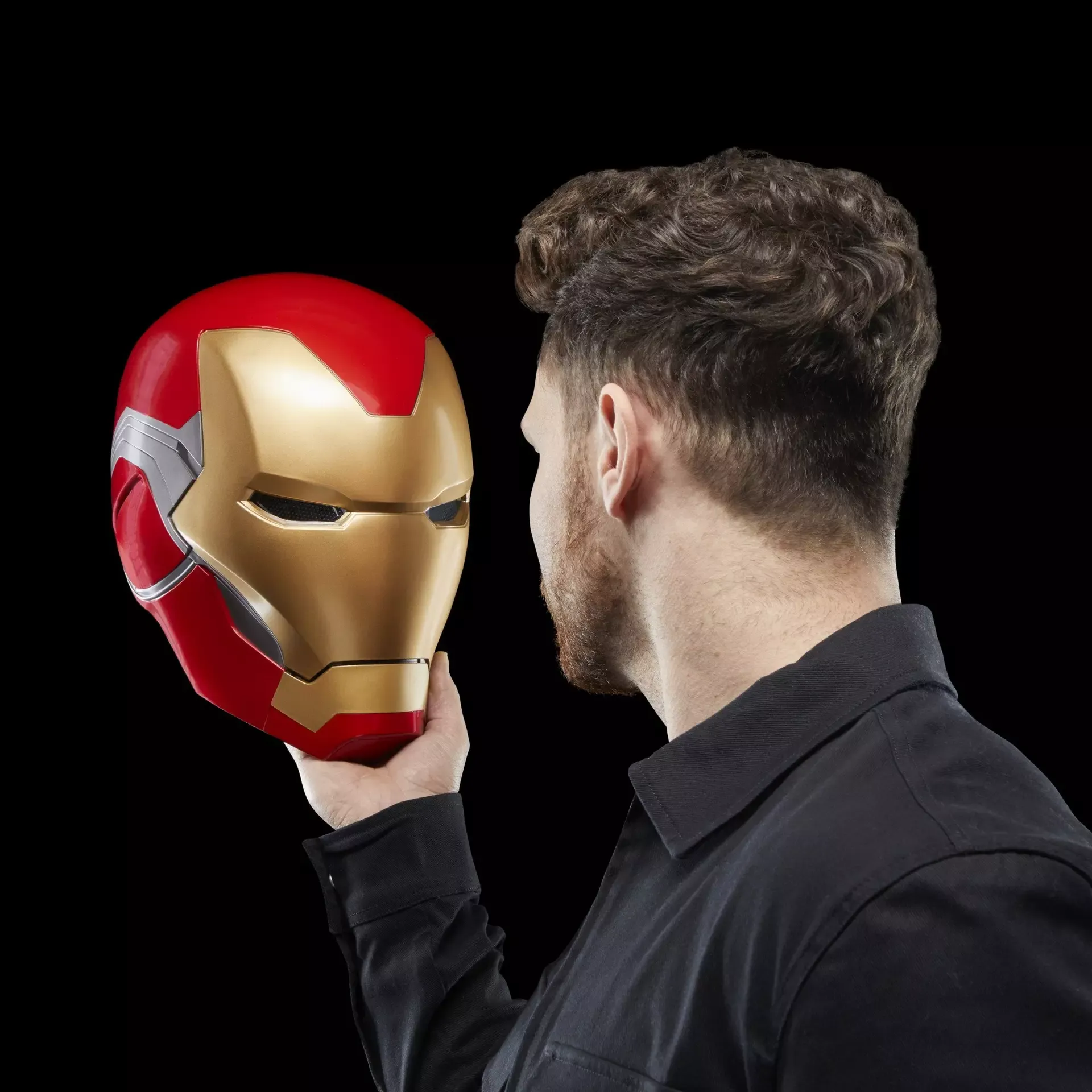 marvel legends series – iron man electronic helmet - slika 3