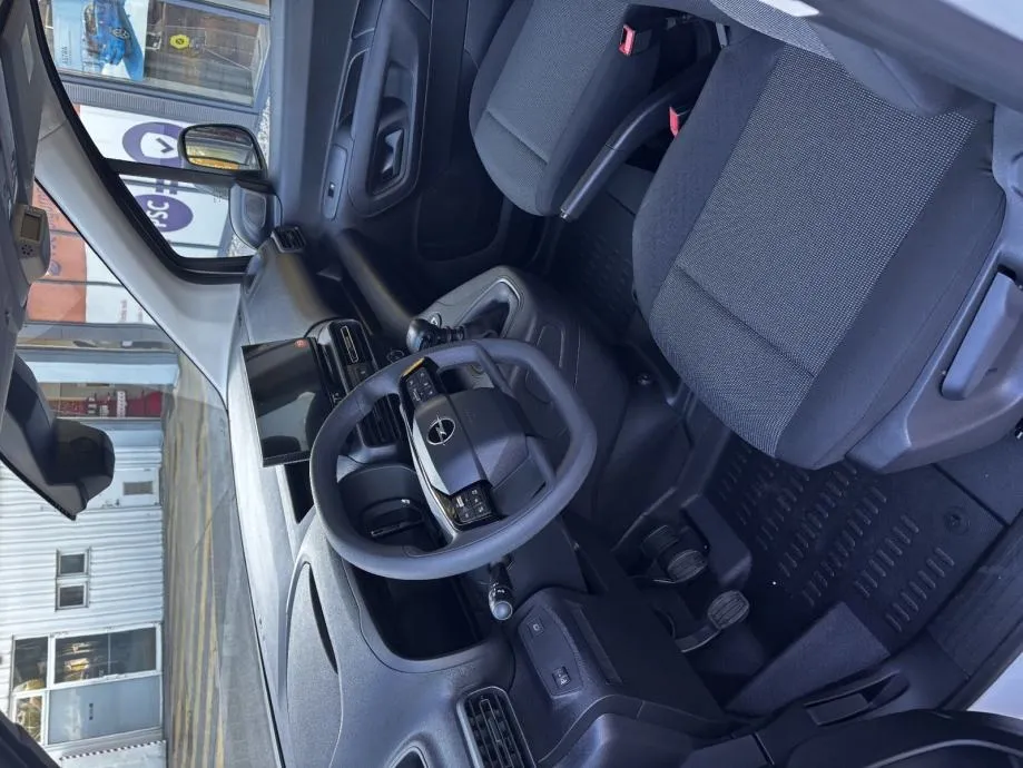 opel combo crew van l2h1 5 sjedala n1 - 7 godina garancije!, 2025 god. - slika 14