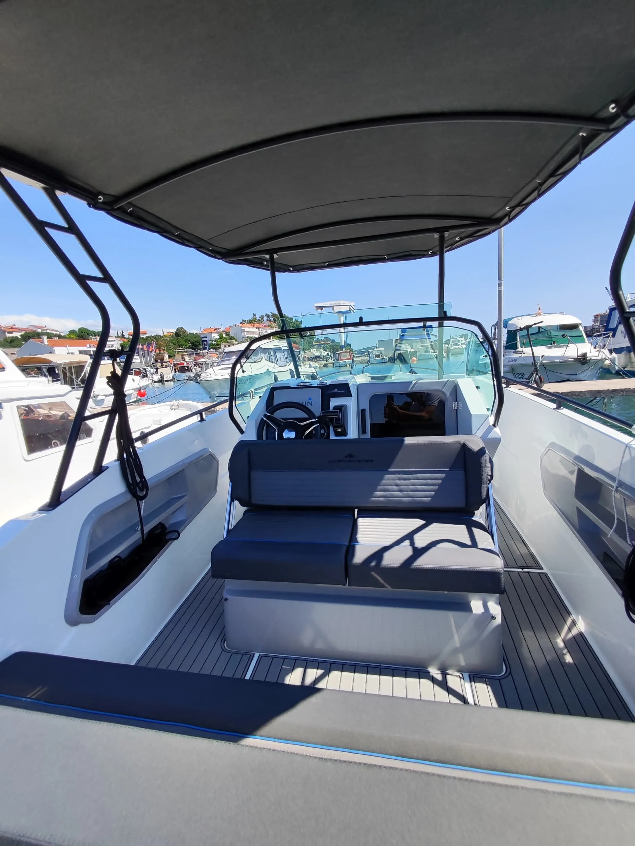 najam broda - northmaster 685 open - 175hp (2024) - slika 2