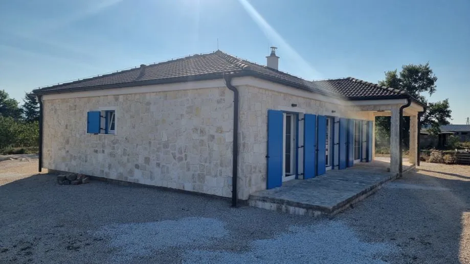 ninski stanovi, dalmatinska, kamena kuća(107m2), novogradnja - slika 4