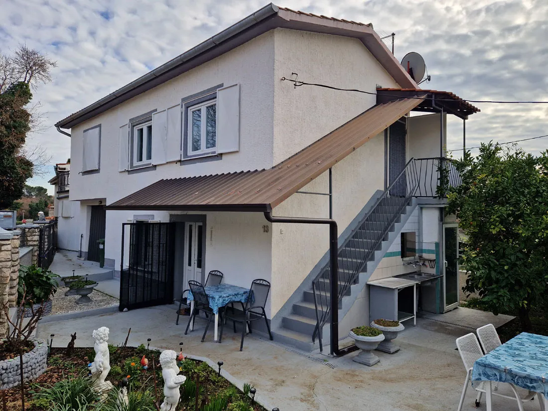 Prodaja, kuća u okolici Poreča ca.120m2 sa dvije garaže, KOP-784