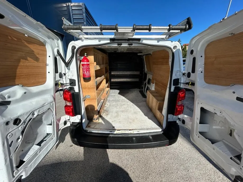 citroen jumpy hdi - 2020 - 3 sjedala - navi - 150.000km - perfektan - slika 14