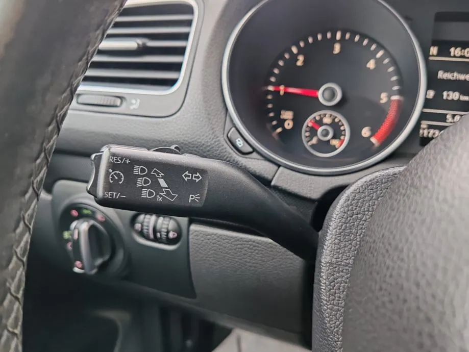 vw golf 6 variant 2,0 tdi, 2011g. 217000 km, kartice 24/36 rata - slika 16