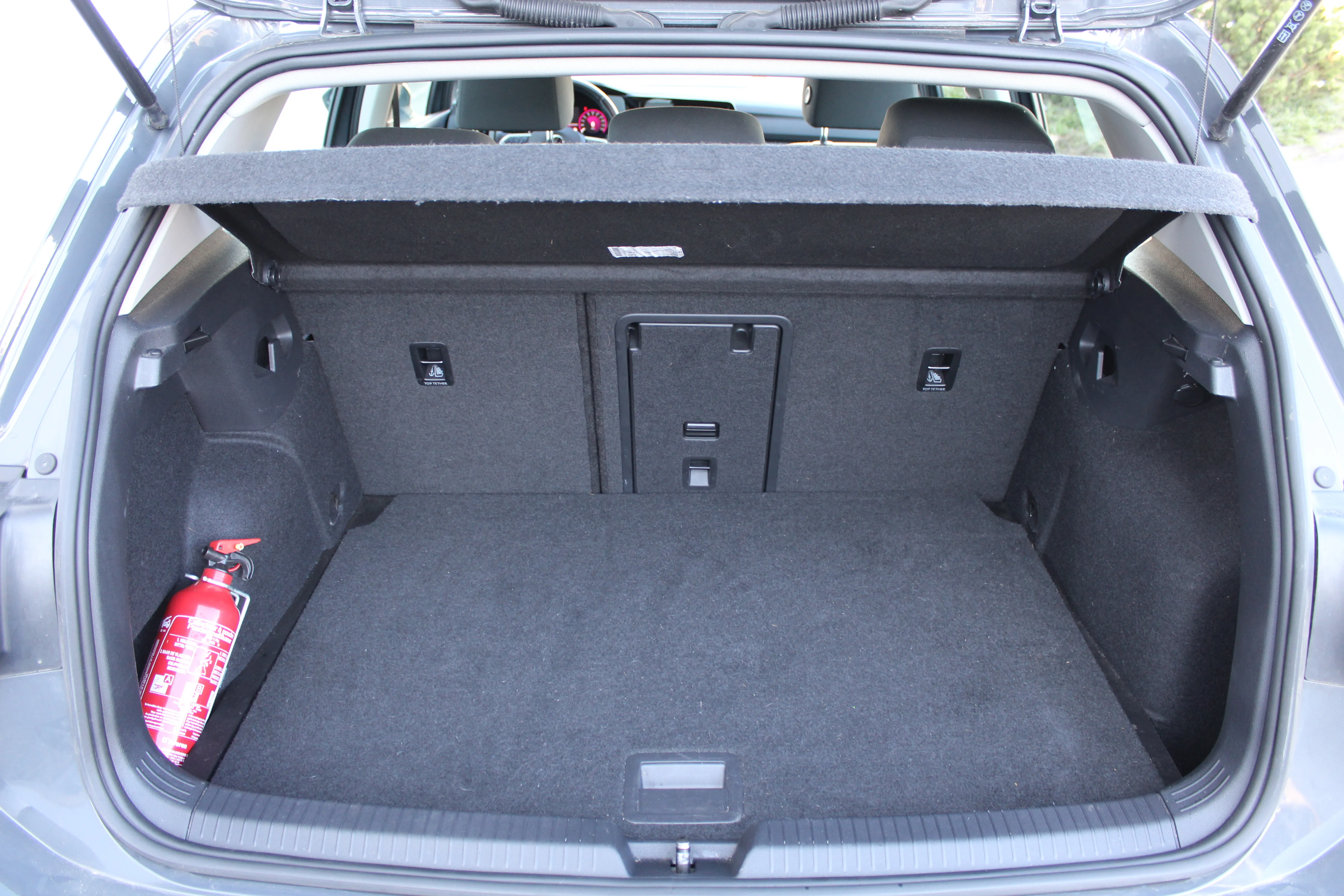 13130 volkswagen golf 2.0 tdi life - slika 14