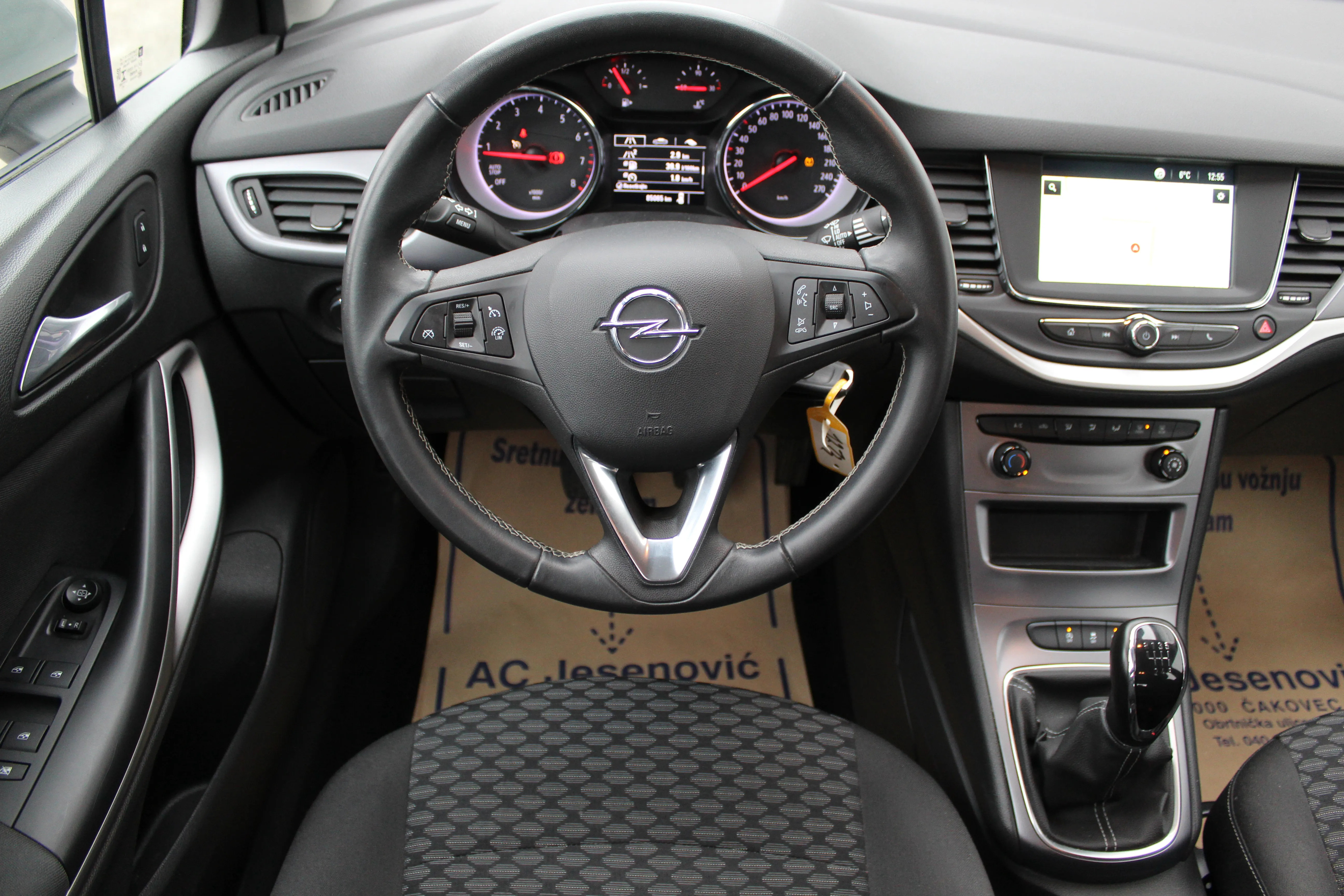 13087 opel astra sports tourer 1,2 turbo astra - slika 10