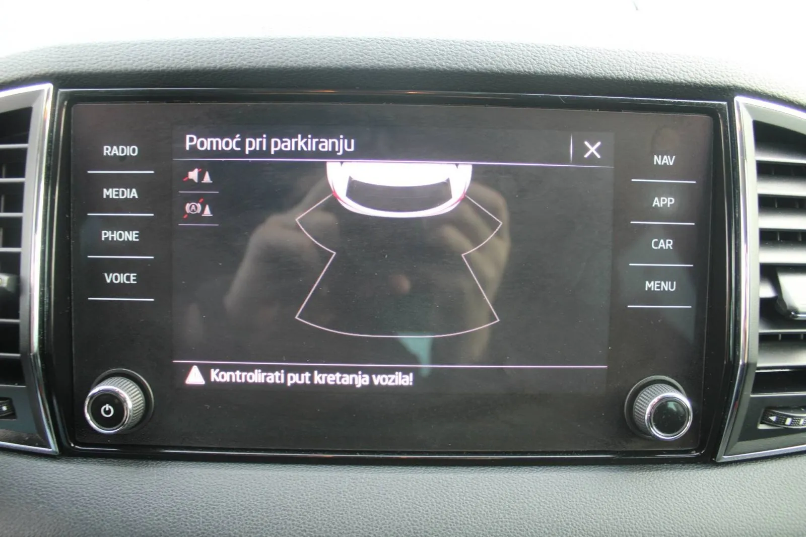 škoda karoq 2.0 tdi dsg *navigacija* - slika 16