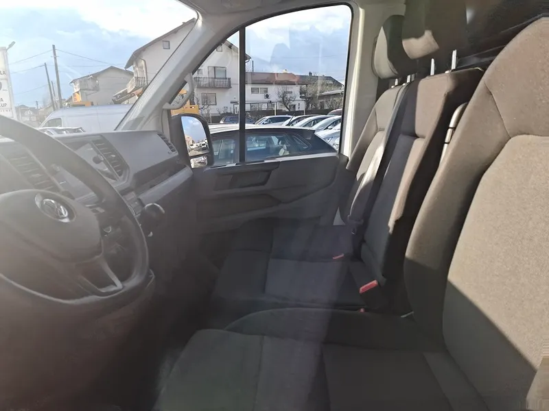 volkswagen crafter 2.0 tdi*177ks*klima*navigacija* - slika 9