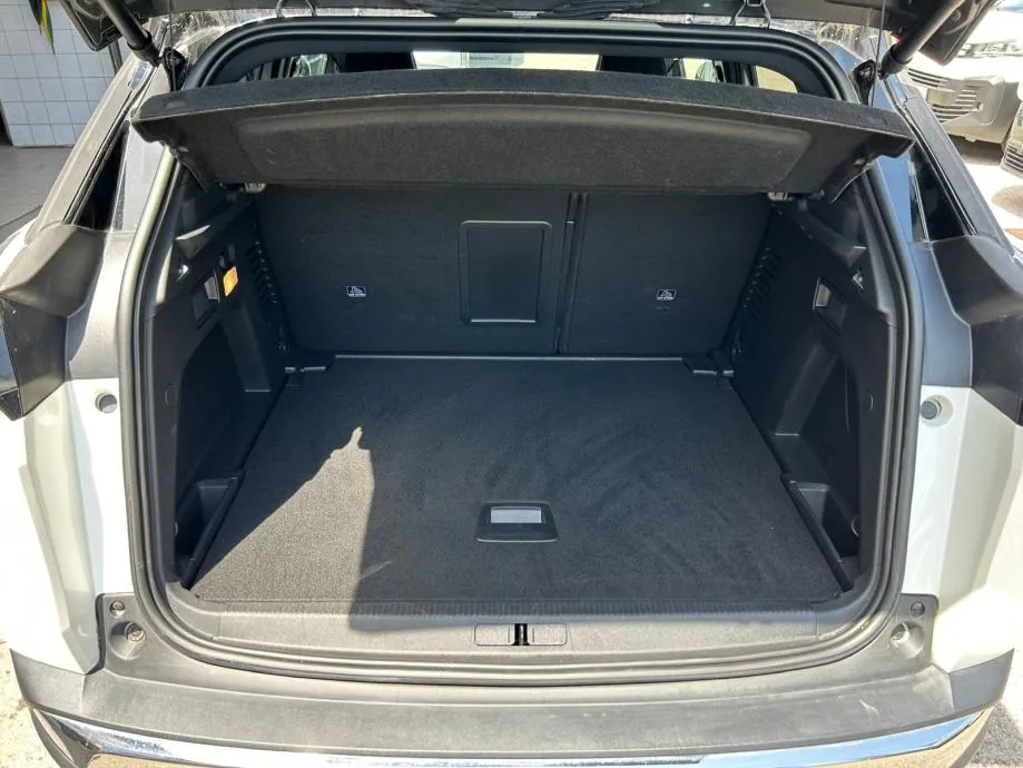peugeot 3008 allure business bluehdi 130 eat8 - 2023 - 30.000 km - slika 20