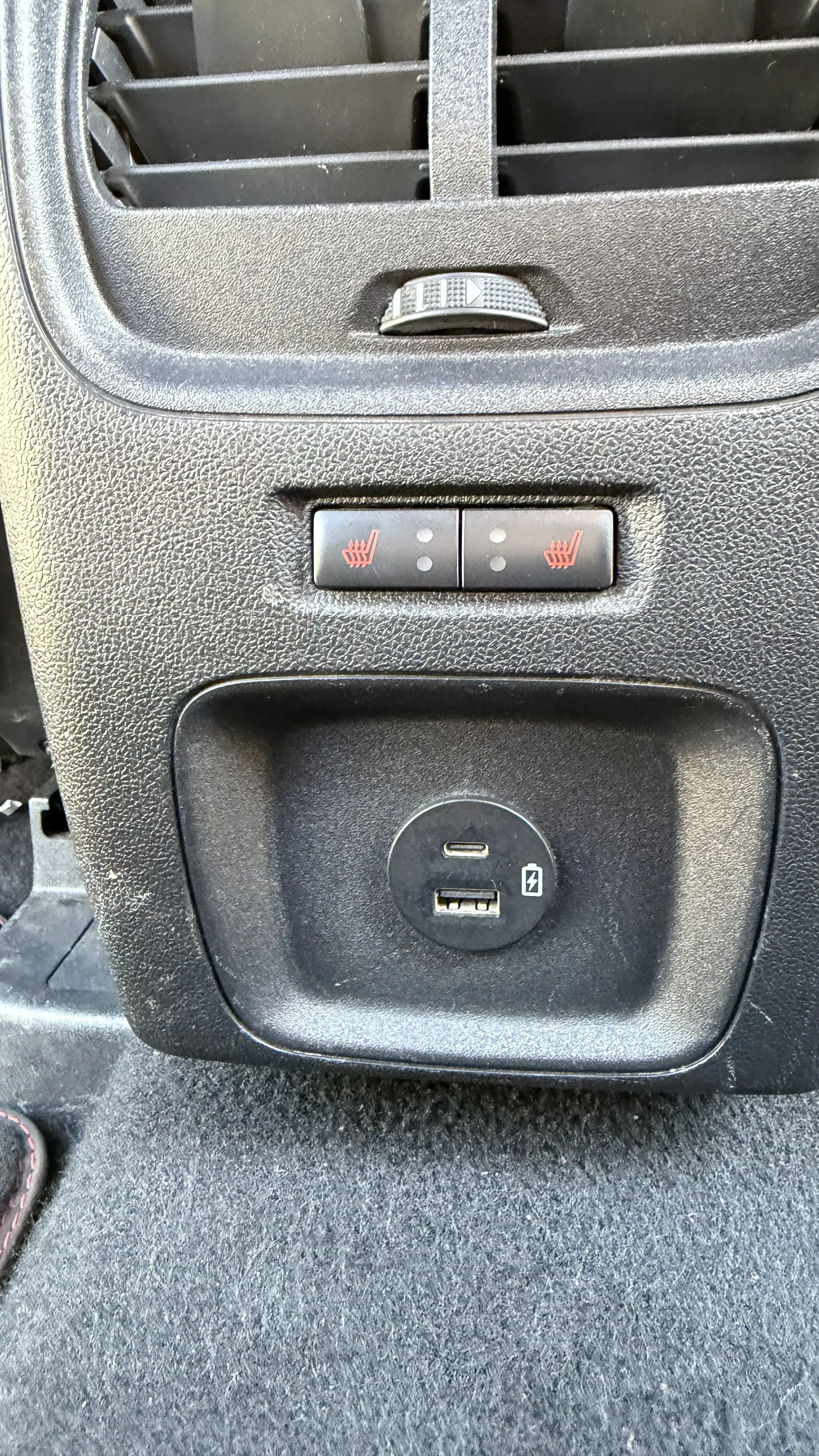 ford kuga 2,5 phev; st-line x oprema. 11/2021 (još uvijek u garanciji) - slika 24