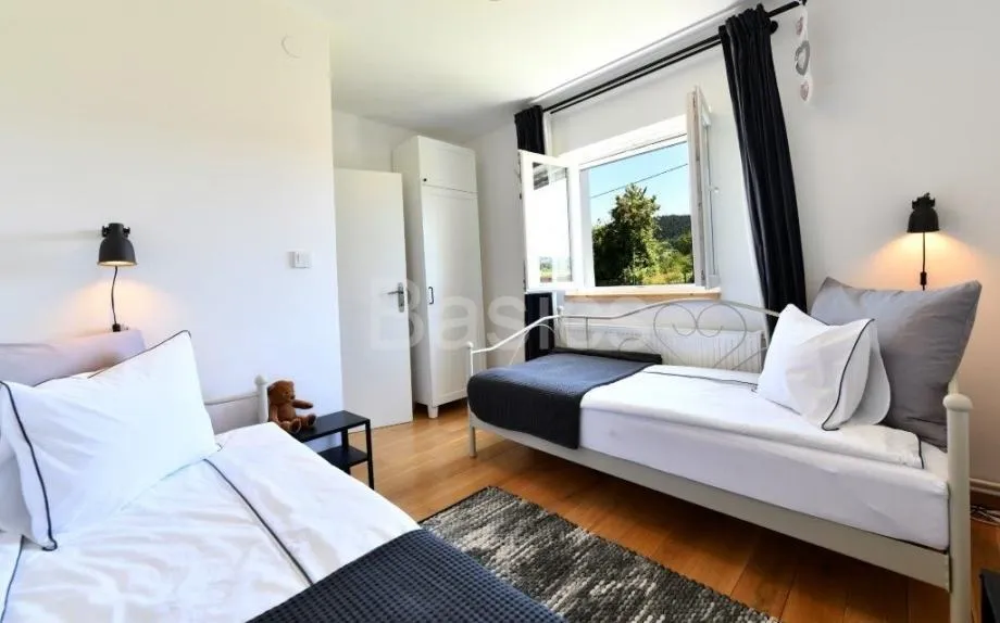 lika -saborsko - turističko imanje, zemljište 2290 m2, dva objekta - slika 16