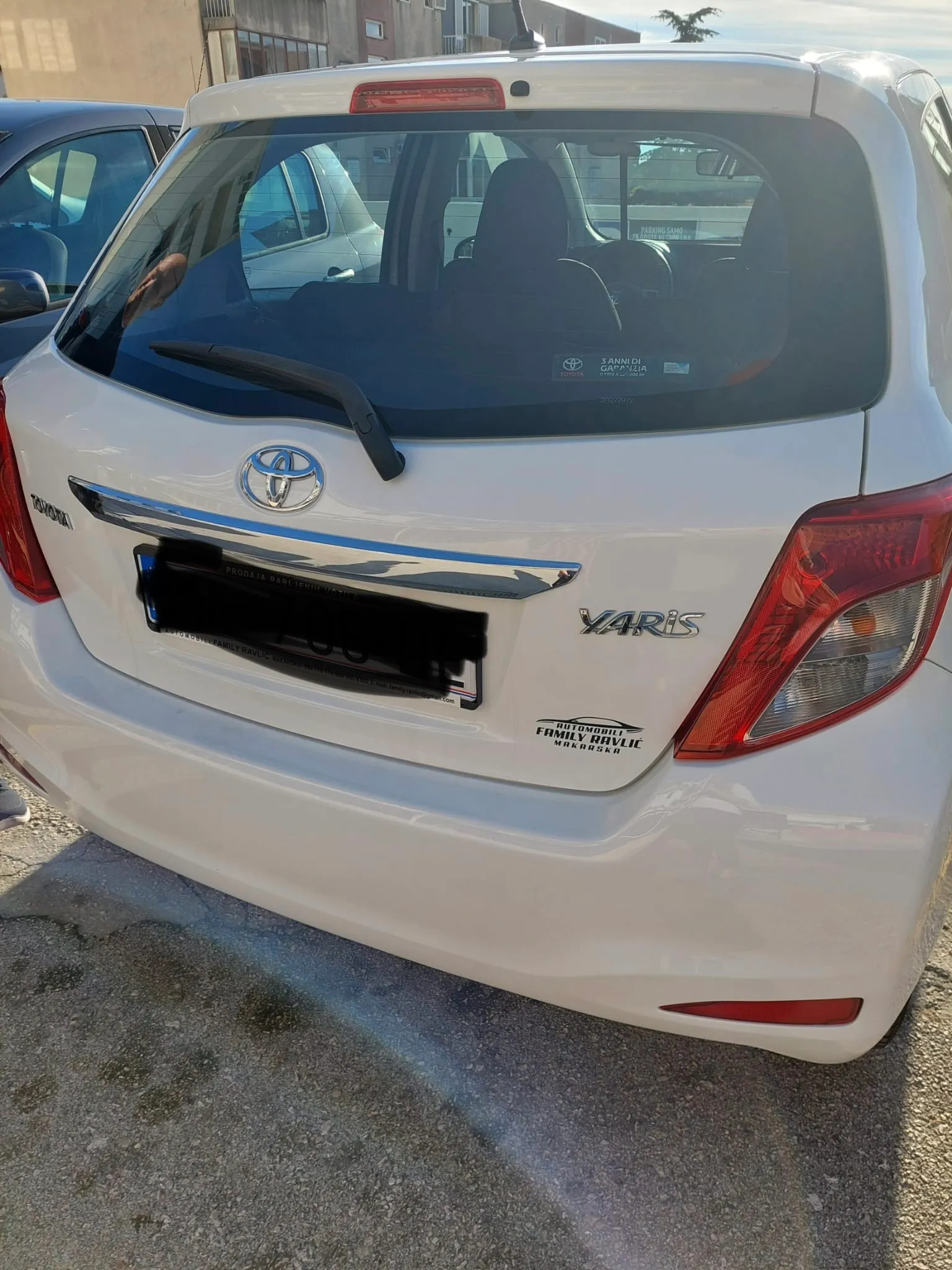 toyota yaris benzin-plin - slika 1