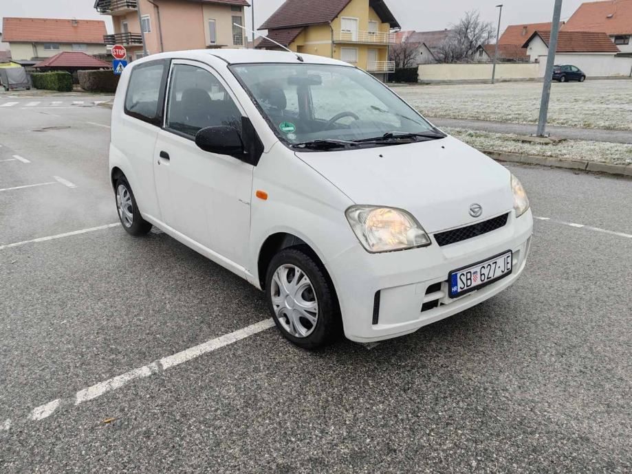 daihatsu cuore 1.0 benzin 2004 god reg 25.10 .2025 - slika 3