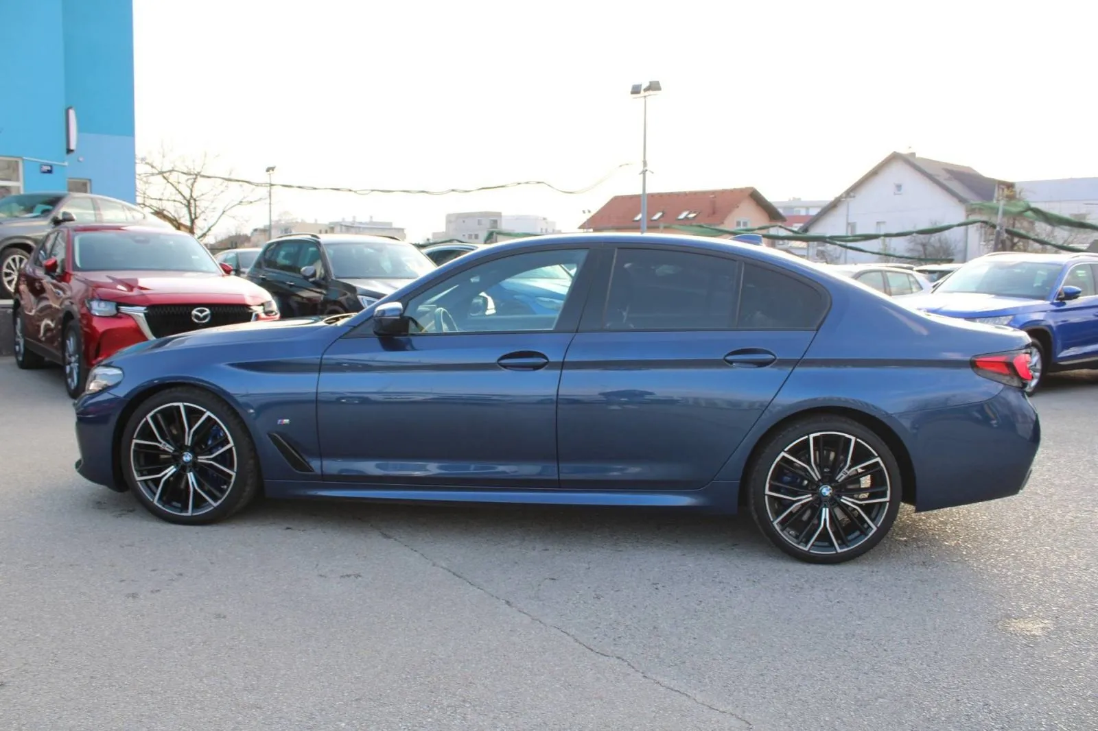 bmw serija 5 530 xdrive m-paket *led, navigacija, kamera* - slika 8