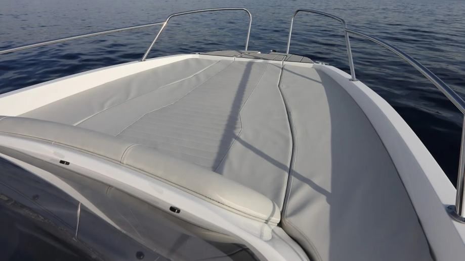 karnic 7,15 m (sl692) - sundeck, model 2025 - slika 8