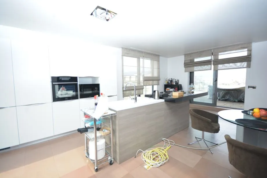 stan: zagreb, trnje, (kanal), 340.00 m2 - slika 3
