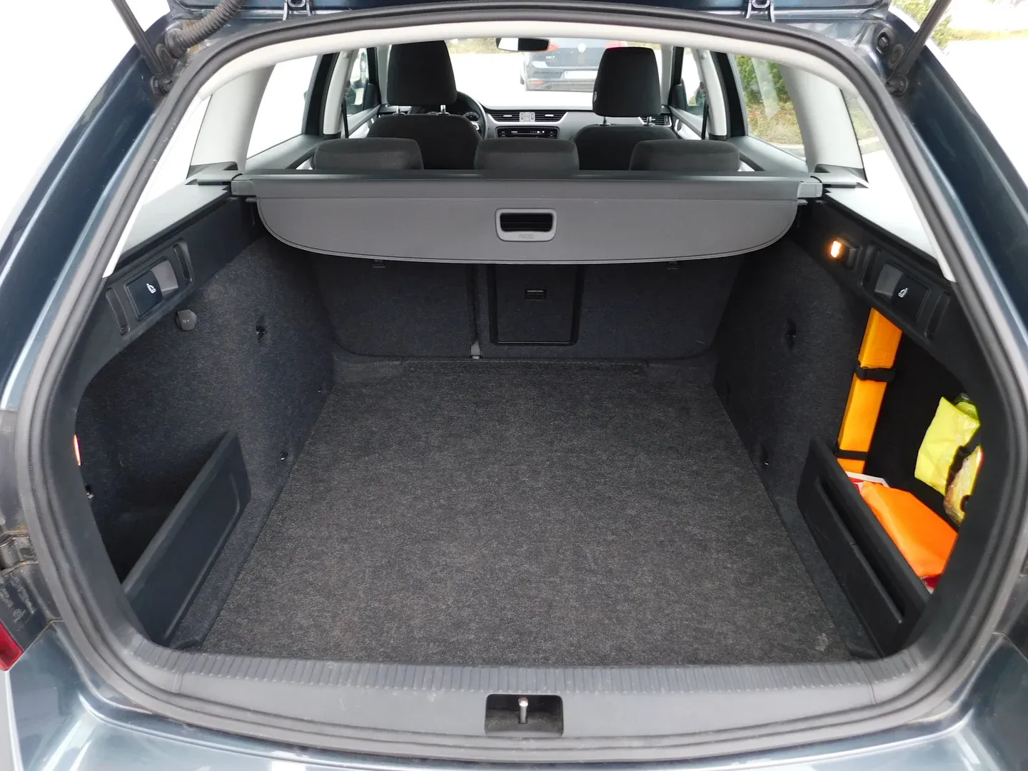 11176 škoda octavia combi ambition 1.6 tdi - slika 14