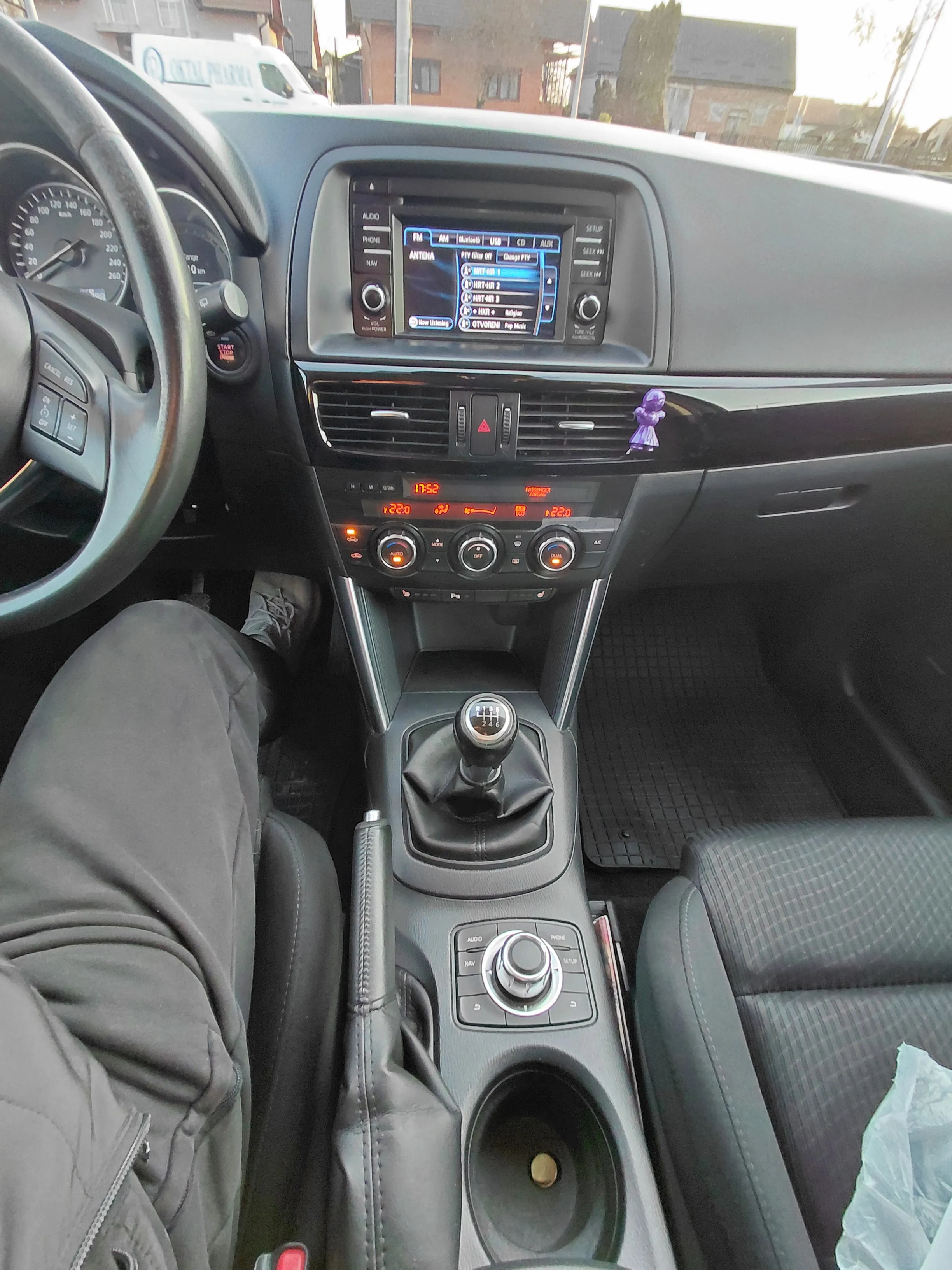 mazda cx5 2.2 /140 000km / registriran 04.05.2027. kuka, servis - slika 13