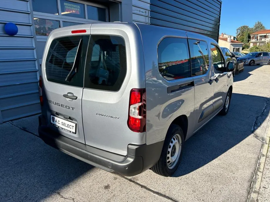 peugeot partner l2 cabin crew 1.5 bluehdi 130 - 2024. - rezerviran! - slika 4