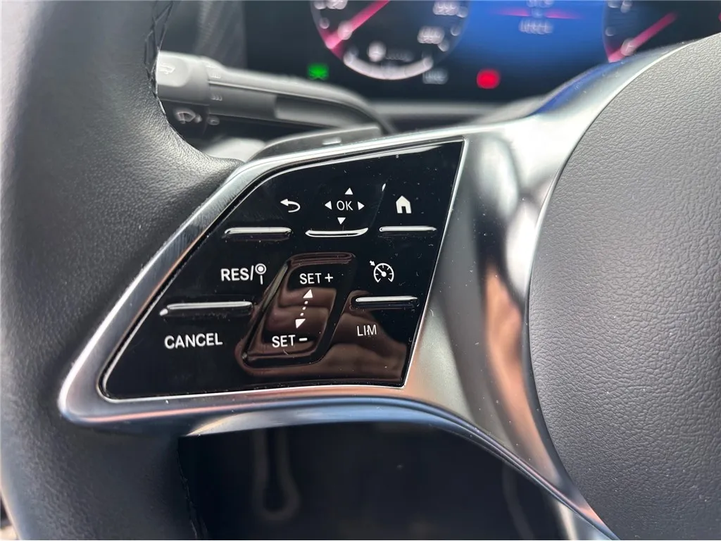 mercedes-benz cla klasa cla 180d automatik luxury line - slika 16