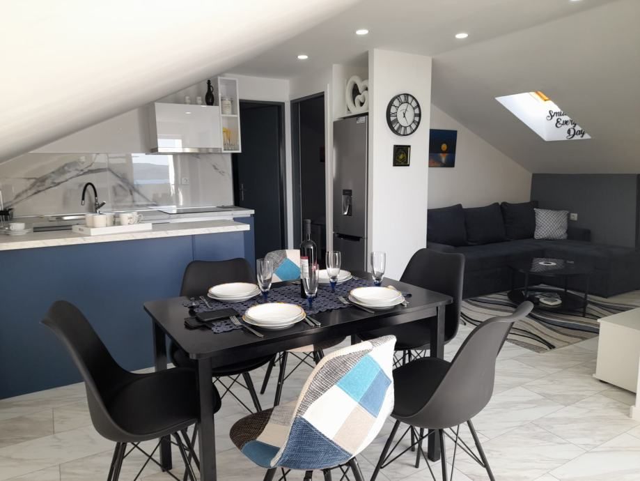 sveti petar na moru,renovirana kuća,3 apartmana(195m2)50 metara more - slika 2