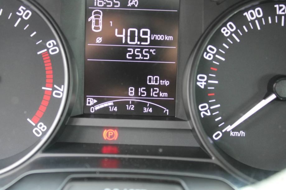 škoda fabia combi 1.0 tsi - slika 11